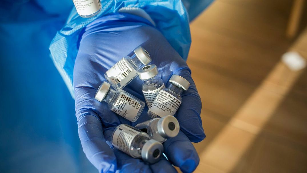 An Influencer Unboxes the Supercute Covid-19 Vaccine