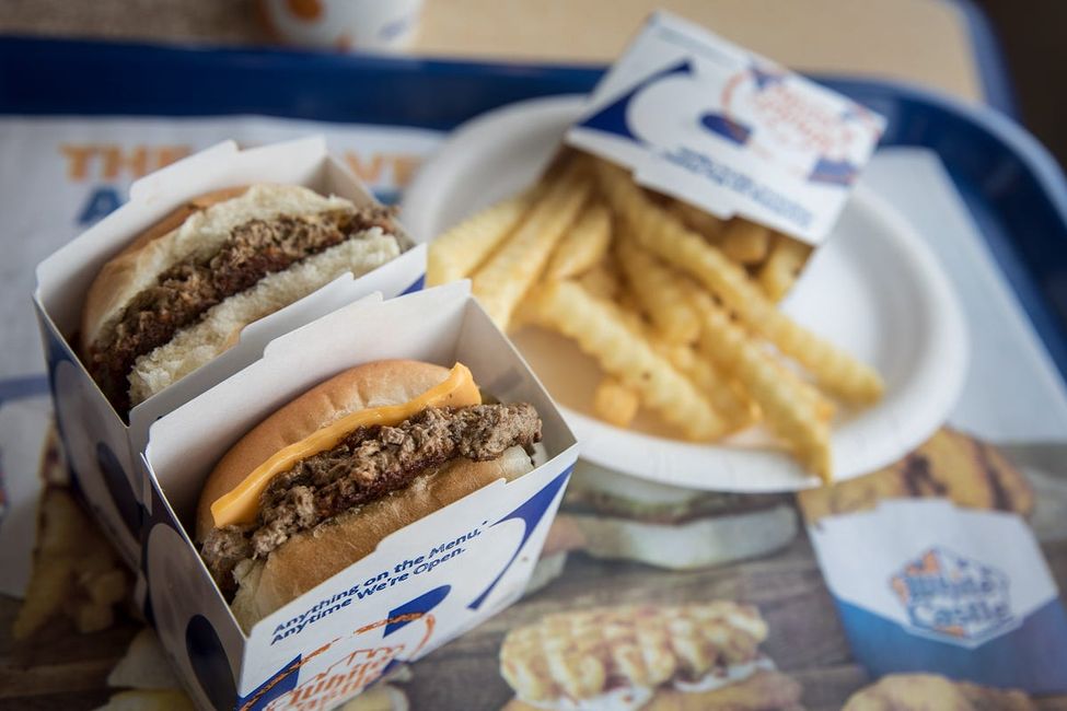 I Tried Fake Meat at Five Fast-Food Joints and Was Actually Impressed