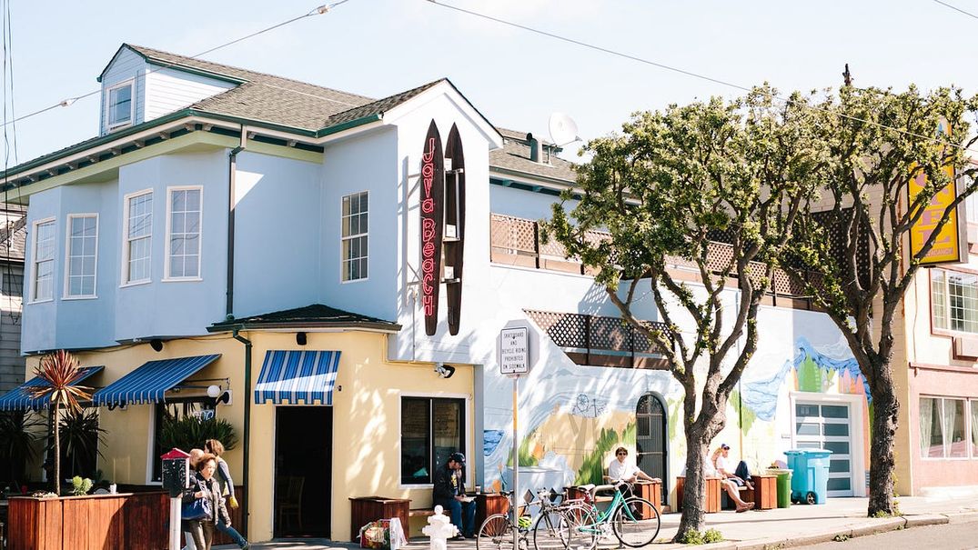 My Favorite Corner of SF: Java Beach Café on La Playa Street