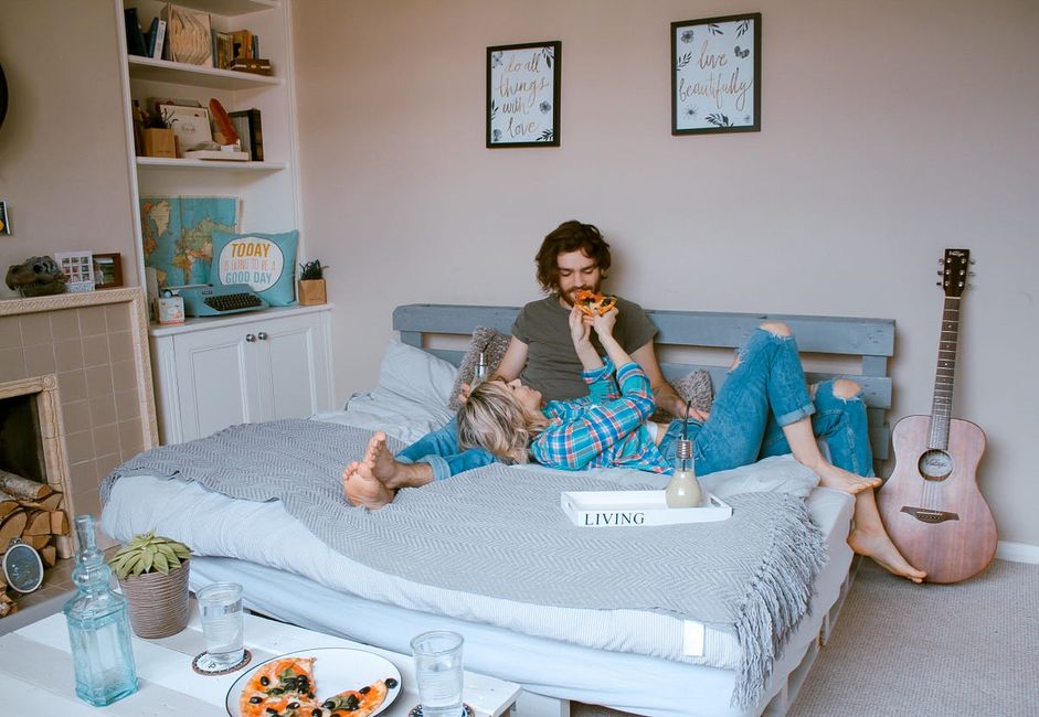 The (Not So) Curious World of Dating in Your 30s