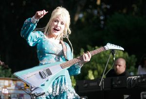 Image of: What Dolly Parton Left in San Francisco