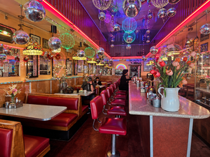 Image of: What It's Like at Orphan Andy's in Castro