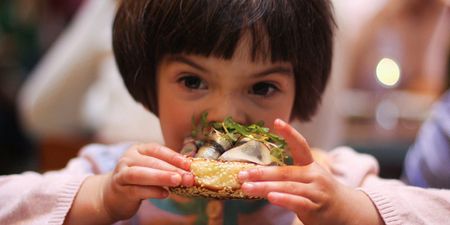 Image of: A Four-Year-Old Reviews State Bird Provisions (with her face)