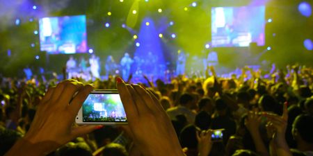 Image of: Meerkat is Going to Increase the A**hole Factor at Your Favorite Concerts