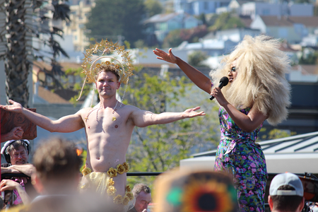 Image of: Here’s how I’m surviving 2025 — one San Francisco party at a time