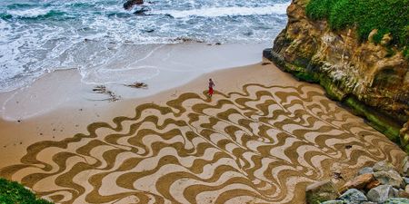 Image of: Local Artist Makes Epic Sand Art