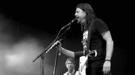 Image of: Why Foo Fighters still holds my heart after 20 years of seeing them