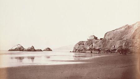 Image of: Historic Photos of the Cliff House Remind Us That It’s Risen From the Ashes Before