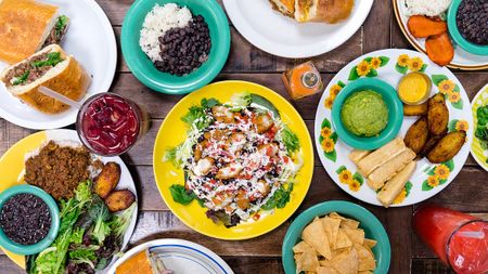 Image of: The Most Crave-Worthy Takeout in the East Bay: Cholita Linda