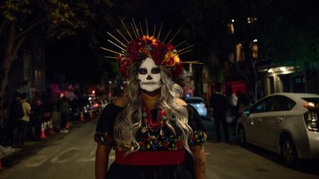 Image of: PHOTOS: Dia de los Muertos in San Francisco