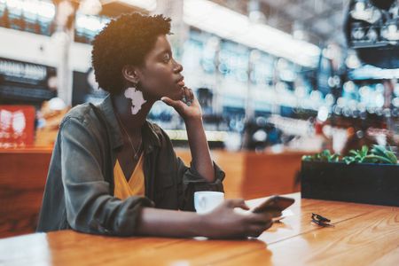 Image of: Don’t Take My Name or Number—Just Date Me