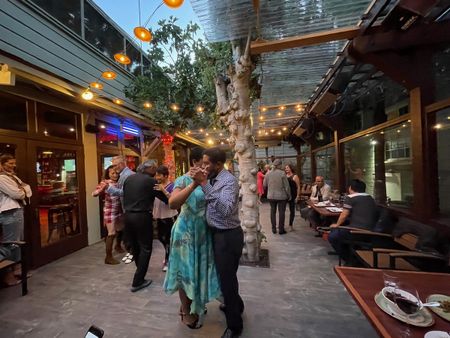 Image of: San Francisco on Grant Avenue and Green Street