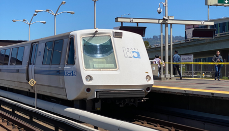 Image of: Thousands bid adieu to legacy BART trains