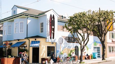 Image of: My Favorite Corner of SF: Java Beach Café on La Playa Street