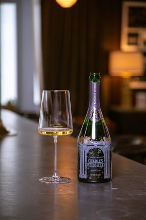 Image of: 15 Wines to Celebrate the Holidays: Vino to Suit Every Palate