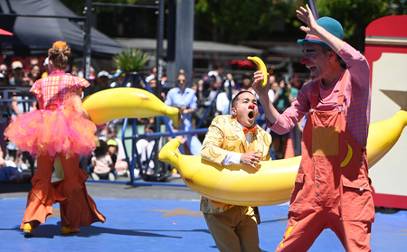 Image of: Everything was bananas at the Hayes Valley Carnival