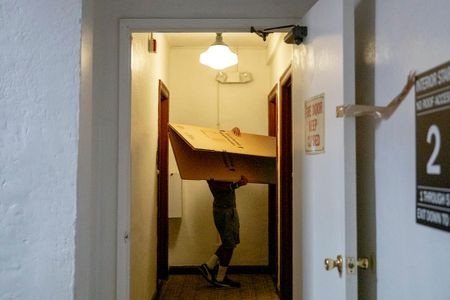 Image of: How Big Banks Are Crushing East Oakland’s Poorest Neighborhoods