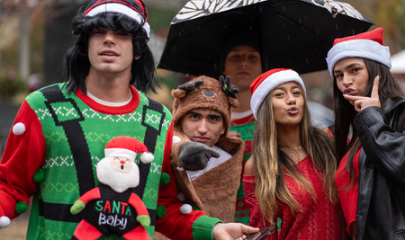 Image of: I thought SantaCon would be a disaster — it was a delightful mess instead