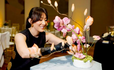 Image of: I Ate Some $5,000 Cake and Met a Mars Scientist at the de Young. The Flowers Were Also Nice.