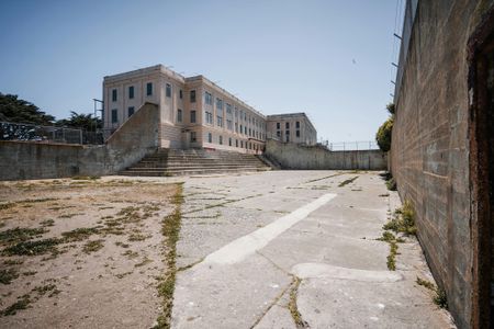 Image of: Oh secret concrete yard, I love you