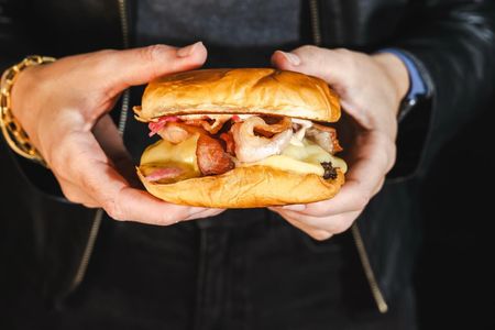 Image of: The Castro's Newest Burger Was Born From McDonald's in Argentina
