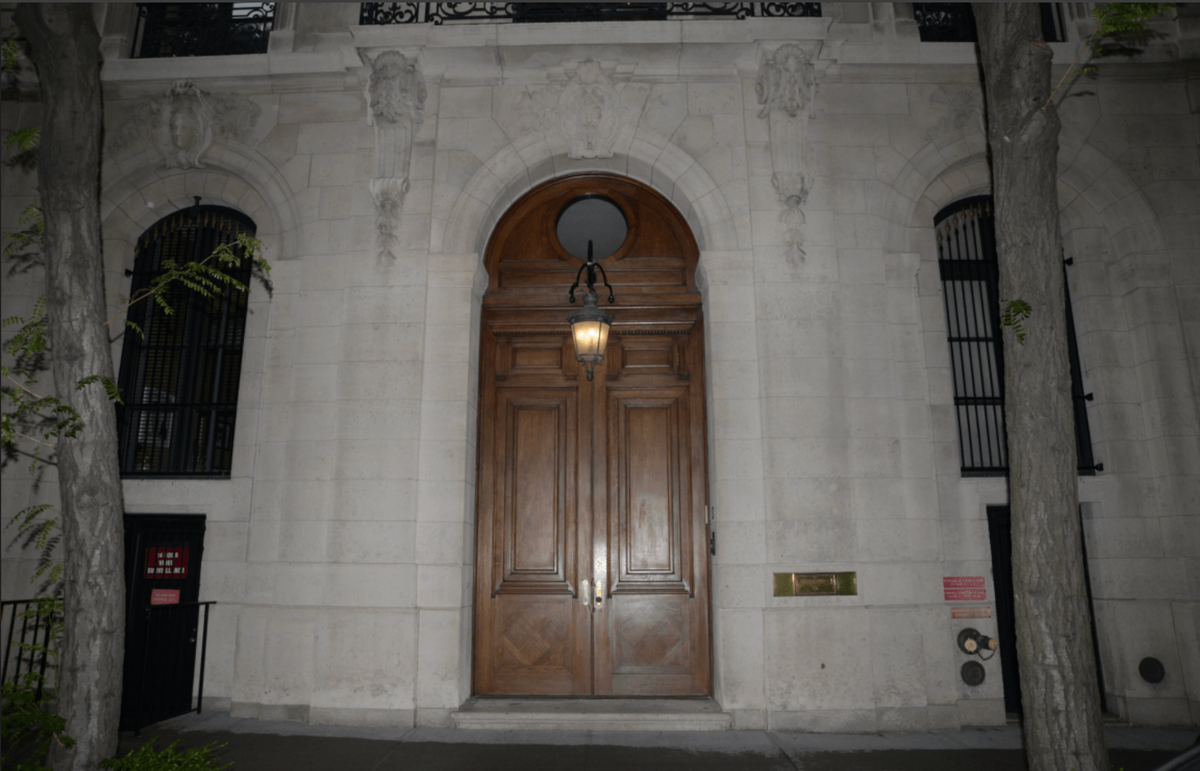 FBI records show collector Les Wexner appeared in Epstein probe before arrest