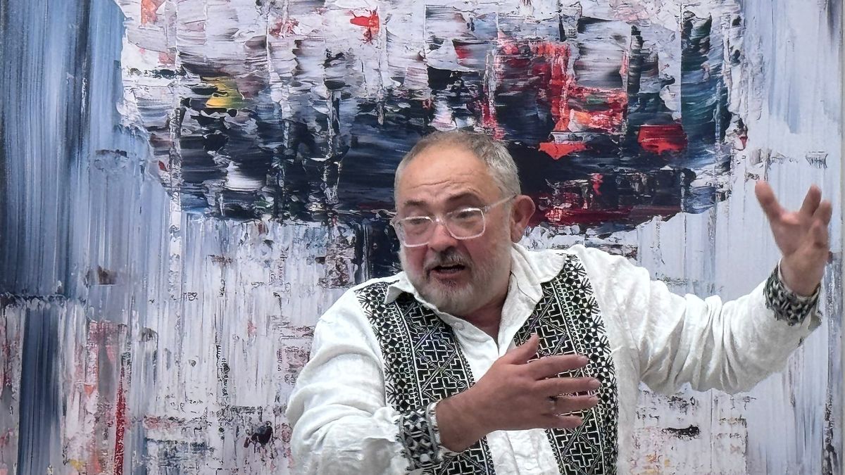 Exiled Putin critic Marat Guelman opens atomic bomb show at Ethan Cohen