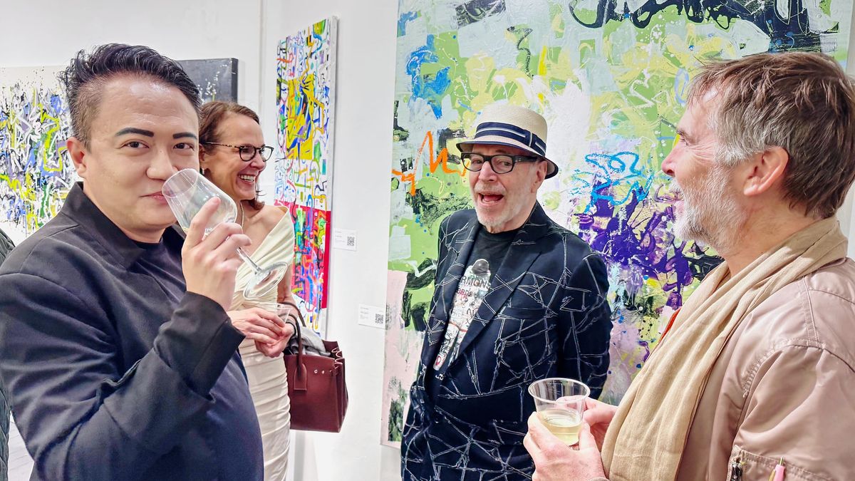 Jazz pianist Bill Buchman opens first New York solo show at 79