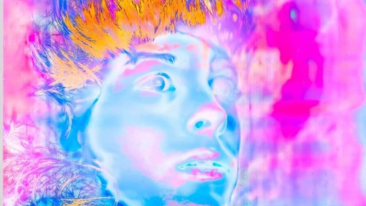 French photographer scans faces in the dark for X_RAY portraits
