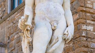 Woman damages Fountain of Neptune on a pre-wedding dare to grope nude statue