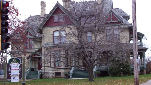 Treasurer of Wisconsin museum charged with $70,000 theft