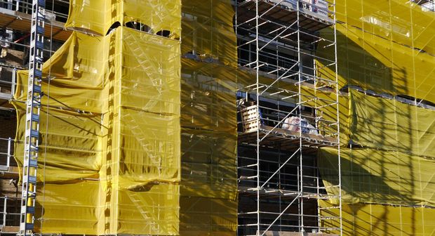 The "Cheapest Quote" Death Spiral: Winning Scaffolding Bids Without Discounting