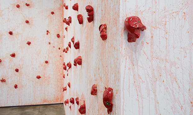 Tomates by Los Carpinteros