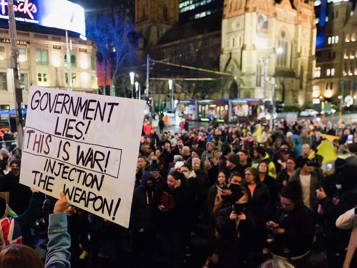 Look at them cavemen go! Also: Does Humpty Dumpty identify as Judith Collins?