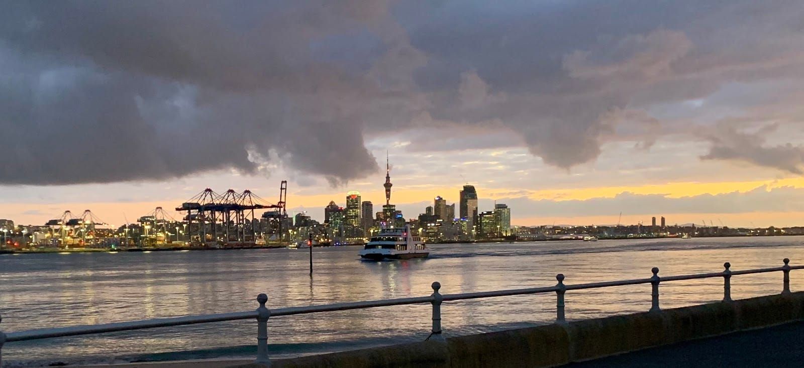 Auckland bridge is falling down