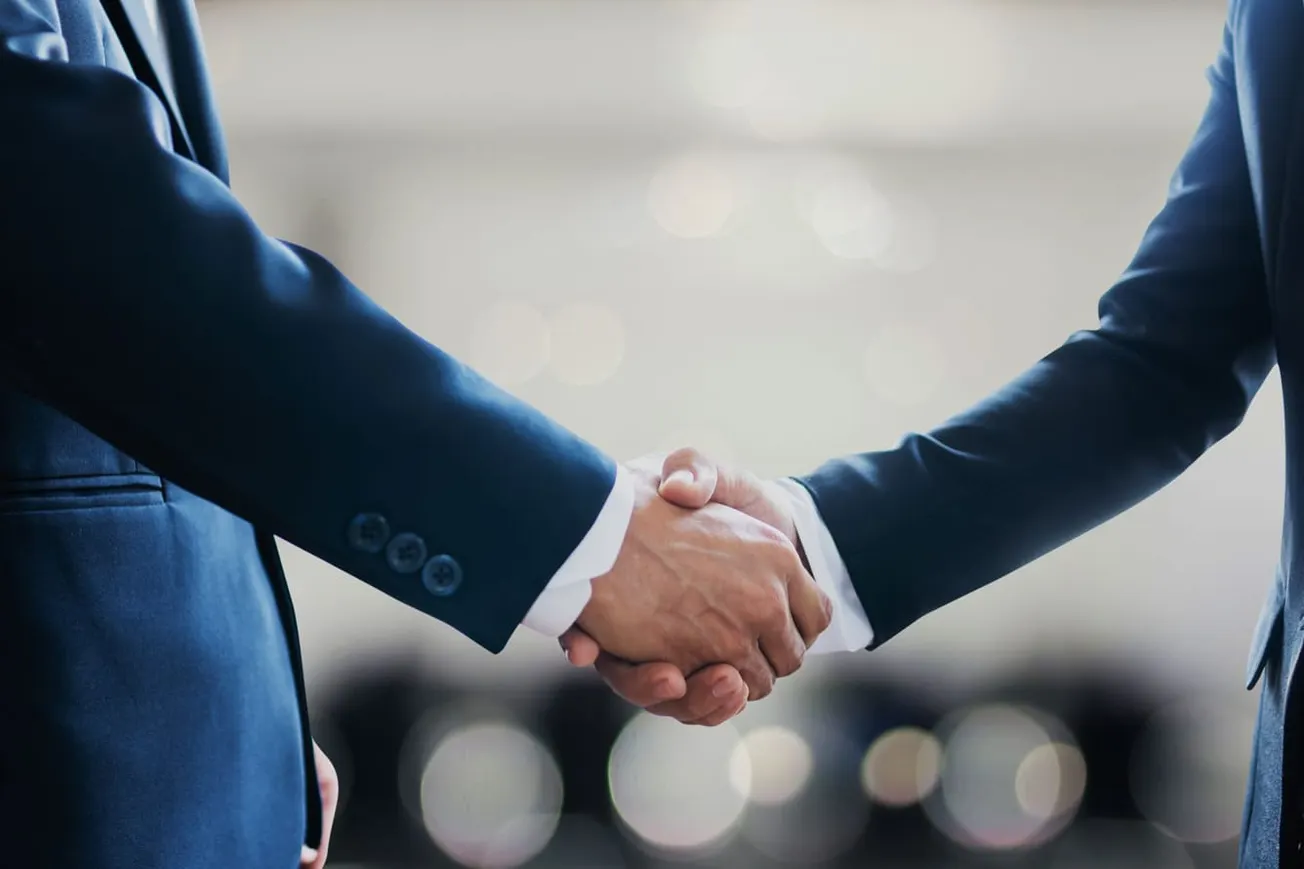 Buying volume or scope: which M&A strategy will deliver most customer value in acquiring?