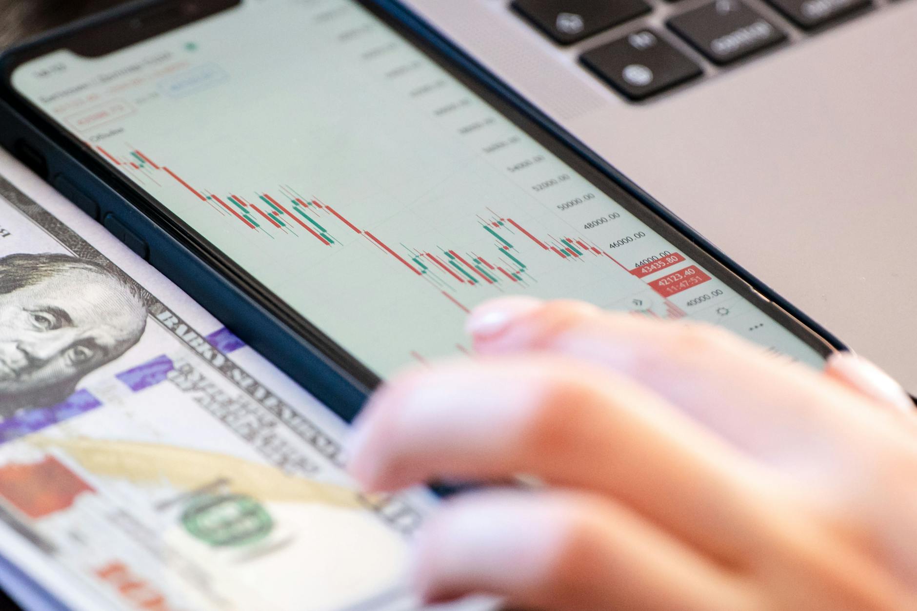 配图
