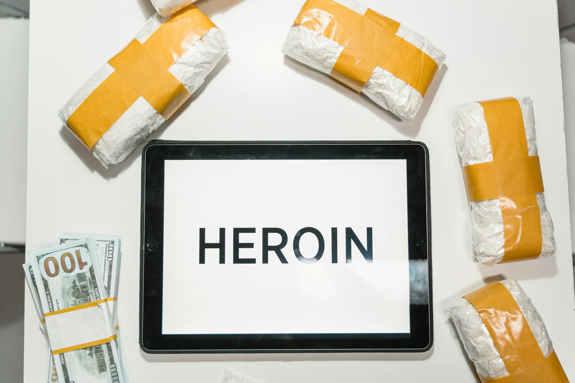 配图