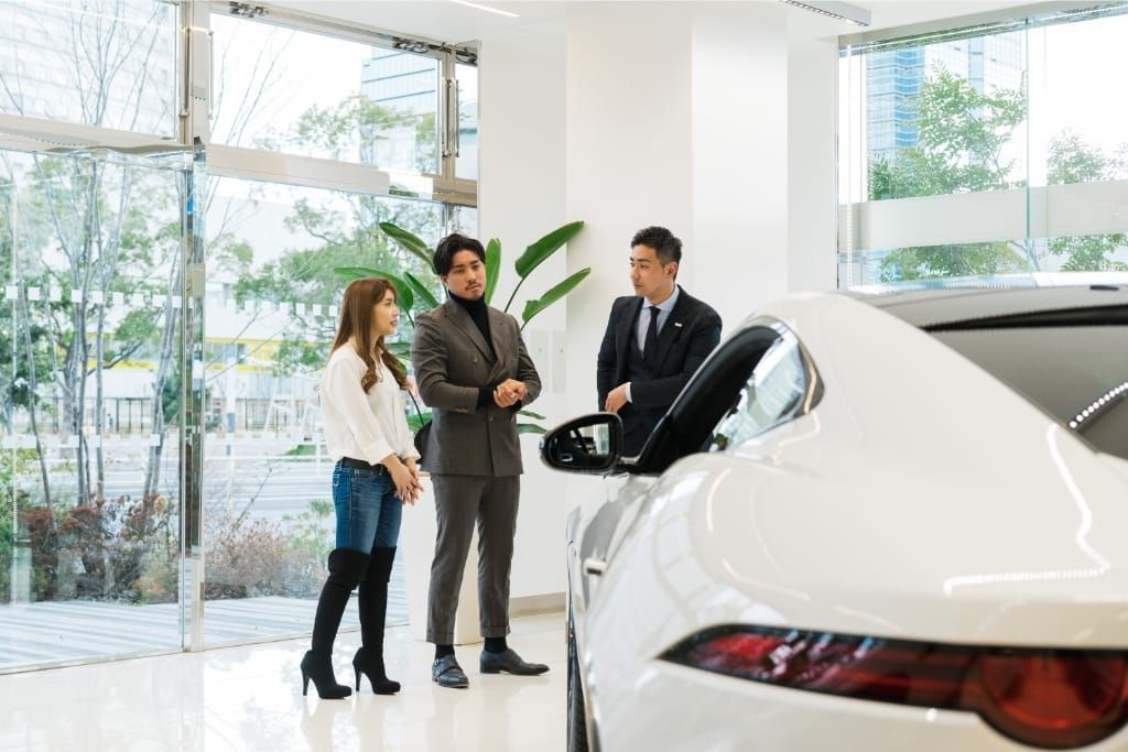10 Benefits Of Choosing Pre-Owned Luxury Cars