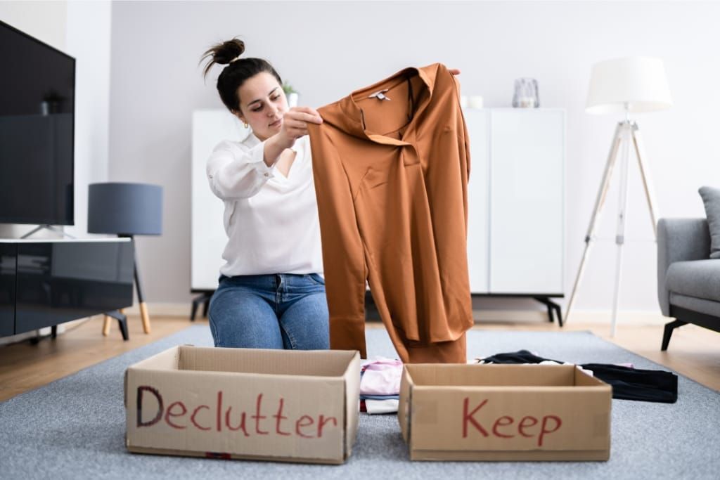 15 Decluttering Hacks For Aspiring Minimalists