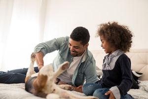 6 Ways a Therapy Pet Can Help Children