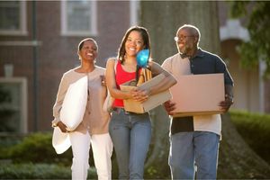10 Things Parents Should Know Before Driving To College Move-In