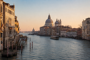 The Ultimate Travel Guide To Venice: What To See, Do, And Expect