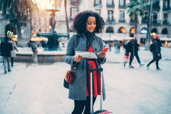 10 Ways To Stay Safe While Traveling Abroad With Confidence