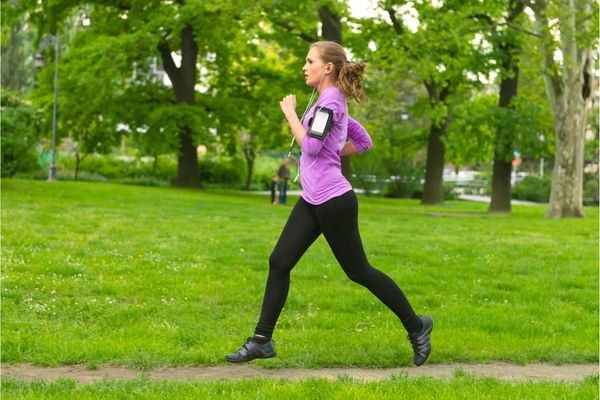 7 Precautions Women Should Take When Jogging Alone