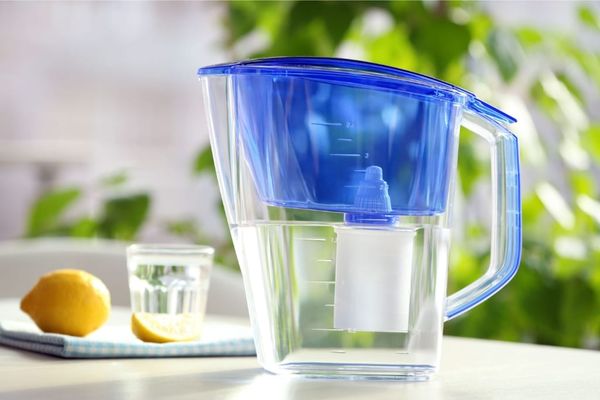 10 Eco-Friendly Ways To Filter Water At Home Without Expensive Systems