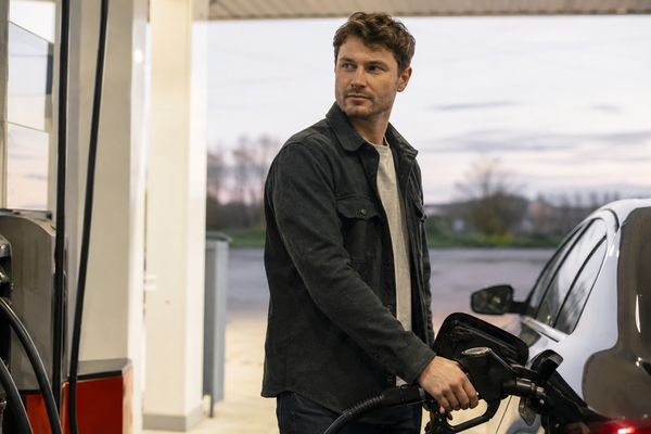 How To Save Gas While Driving: Simple Habits That Help You Use Less Fuel
