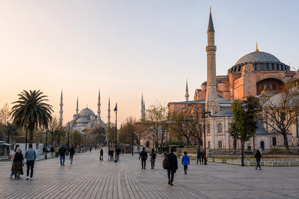 The Ultimate Travel Guide To Istanbul: A Complete Guide Where East Meets West