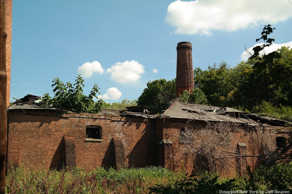 Abandoned building on North Brother Island