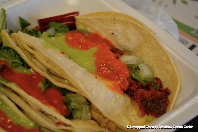 Taco Close_El Rey del Taco_Astoria_New York_Untapped Cities_Matthew Dorian Corbin